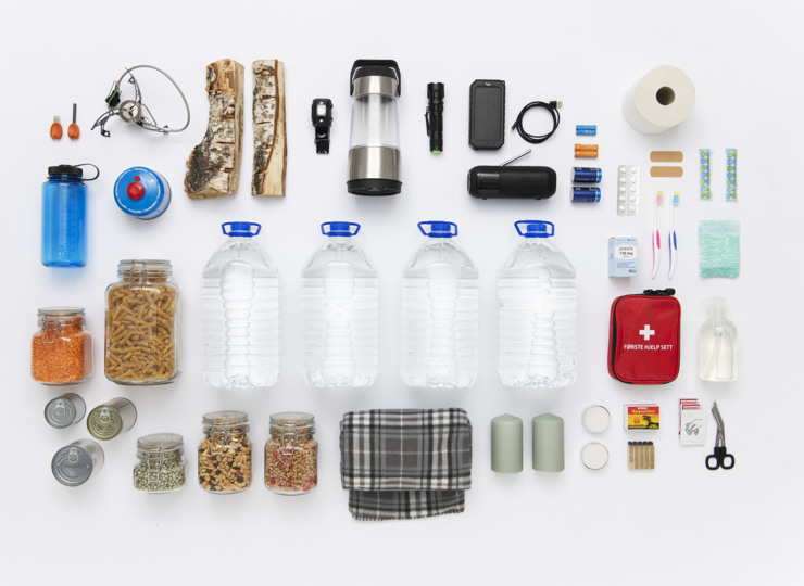Overview photo of things you need in an emergency kit